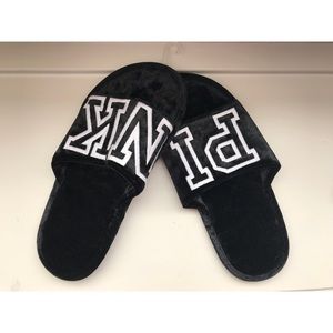 Victoria’s Secret PINK Slippers (NWT!) Size Large